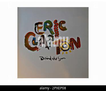 Eric Clapton - Behind the Sun - Vintage L.P Music Vinyl Record Banque D'Images