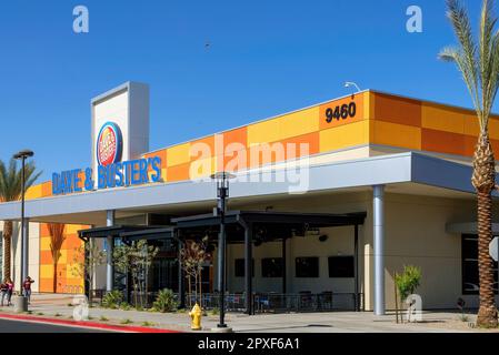 Glendale, AZ, Etats-Unis - 25 février 2016: Dave & Buster's dans le quartier de loisirs de Westgate. La chaîne de restaurants américaine offre un service complet Banque D'Images