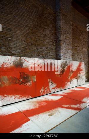 Hermann Nitsch, 20th Painting action, Biennale di Venezia 2022, Giudecca, Venise, Vénétie, Italie, Europe Banque D'Images