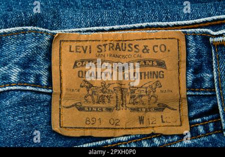 Étiquette Levi strauss sur une paire de jeans Banque D'Images