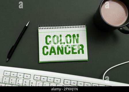 Texte montrant l'inspiration Colon cancer, Aperçu des affaires cancer qui se forme dans les tissus du gros intestin Banque D'Images