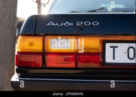 Détail du badge avec les lettres de l'Audi 200 Banque D'Images