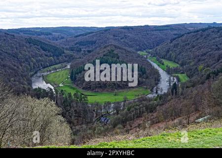 Vue sur le tombeau des géants près de Botassart dans les Ardennes en Belgique Banque D'Images