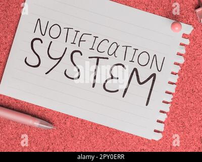 Écriture affichage de texte système de notification, Word pour ne pas oublier d'être connecté réseaux sociaux Banque D'Images