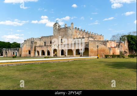 Façade du couvent de San Bernardino de Sienne, Valladolid, Yucatan, Mexique Banque D'Images