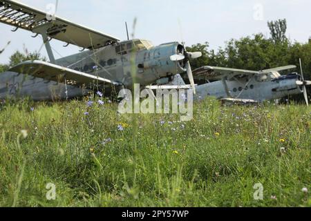 L'avion militaire de l'Union soviétique Antonov an-2 a été abandonné Banque D'Images