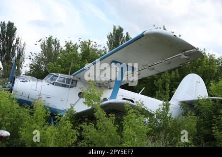 L'avion militaire de l'Union soviétique Antonov an-2 a été abandonné Banque D'Images