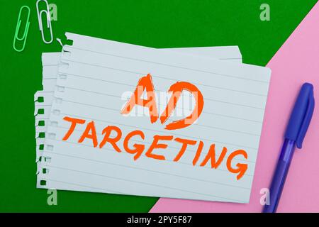 Légende conceptuelle ciblage publicitaire. Le concept d'entreprise cible les publics les plus réceptifs avec certains traits Banque D'Images