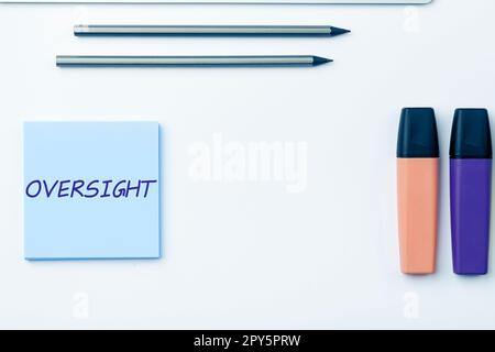 Légende de la présentation du système de surveillance. Vitrine d'affaires regarder organiser le travail pour s'assurer qu'il est fait correctement Banque D'Images