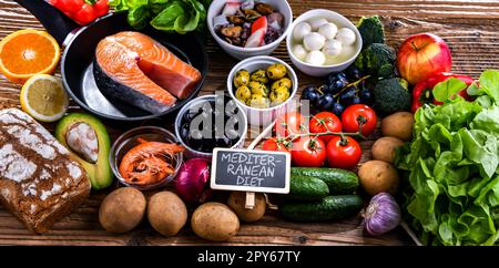 Produits alimentaires représentant le régime méditerranéen Banque D'Images