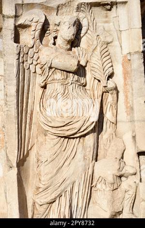 Italie, Rome, l'arc de Constantin, bas-relief Banque D'Images