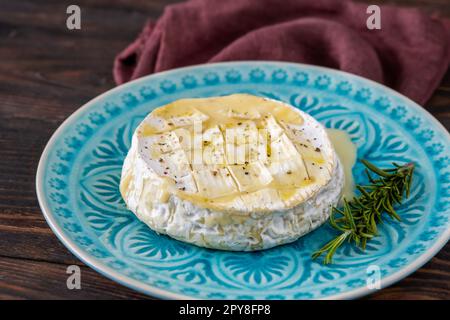 Camembert au four Banque D'Images