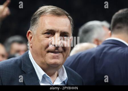 Belgrade, Serbie, 2 mai 2023. Le président de la République de Srpska Milorad Dodik réagit lors du match de Play offs Game 3 - 2022/2023 Turkish Airlines Euroligue entre Partizan Mozzart Bet Belgrade et Real Madrid à Stark Arena à Belgrade, Serbie. 2 mai 2023. Crédit : Nikola Krstic/Alay Banque D'Images