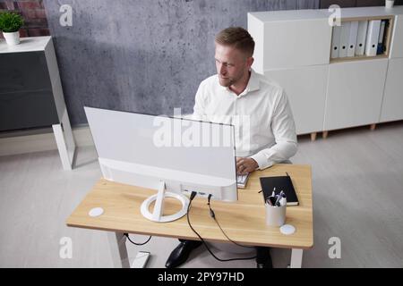 Exercice de bal de bureau. Posture assise Banque D'Images