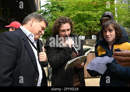 Google. Londres, Royaume-Uni. 3rd mai 2023. Le député Andrew Bridgen, Piers Corbyn et les militants protestent contre Google, censurant la science. Censure de Google contre le Dr John Campbell. Interdiction de publier sur cette plate-forme pendant un certain temps, en raison d'une discussion récente. Les activistes prétendent que la science devrait être une meilleure preuve et la confiance, et non pas le gouvernement américain a dit les mensonges de la COVID-19, la vaccination au lieu de la science. Crédit : voir Li/Picture Capital/Alamy Live News Banque D'Images