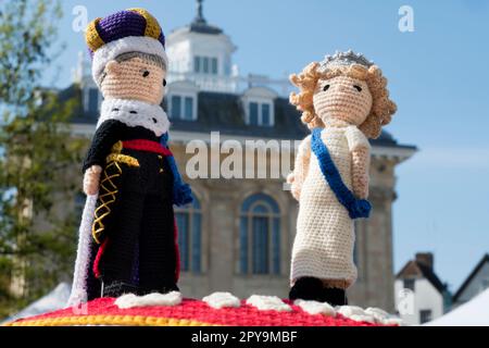 C'est la dernière d'une série de décorations tricotées épiques commémorant des événements d'importation nationale, de la boîte postale à la place du marché, le centre-ville Banque D'Images