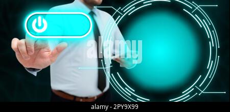 Homme dans la chemise de bureau satinding et tenant le téléphone portable. Homme d'affaires appuyant sur le bouton virtuel avec son doigt. Déverrouiller, allumer. Lueur colorée futuriste. Banque D'Images