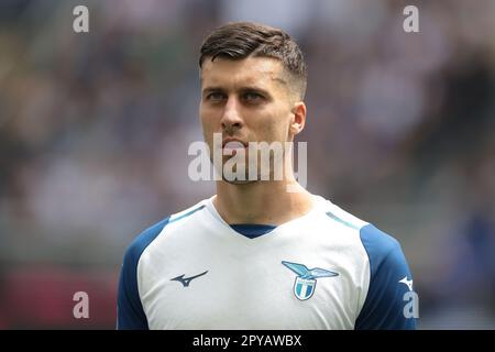 Milan, Italie, 30th avril 2023. Nicolo Casale de SS Lazio regarde pendant la ligne avant la série Un match à Giuseppe Meazza, Milan. Le crédit photo devrait se lire: Jonathan Moscrop / Sportimage Banque D'Images