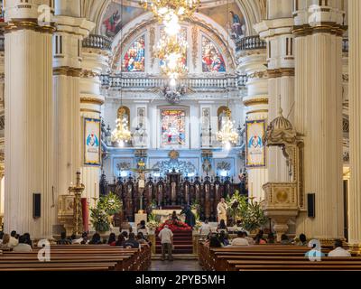 Mexique, APR 22 2023 - vue intérieure de la cathédrale de Guadalajara Banque D'Images