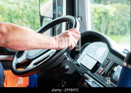Le lieu de travail d'un conducteur de camion , derrière le volant Banque D'Images