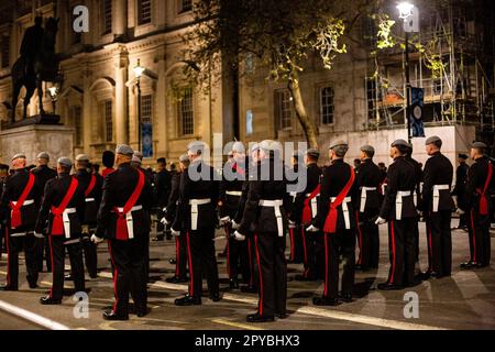 Londres, Royaume-Uni, 3rd mai 2023, répétition du couronnement de nuit - inspection des troupes pendant la répétition à Whitehall dans les premières heures de la matinée, Chrysoulla Kyprianou Rosling/Alamy News Live Banque D'Images