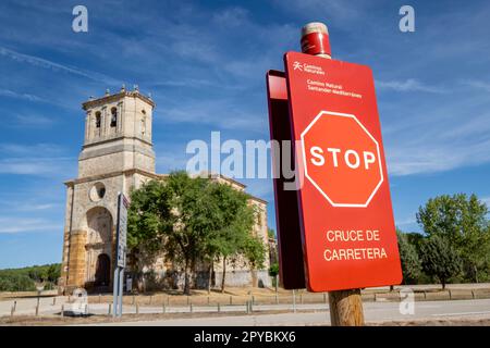 camino naturel Santander Mediterraneo, Ermita de la Virgen de la Blanca, renacentista, siglo XVIII ,Cabrejas del Pinar, Soria, Comunidad Autónoma de C Banque D'Images