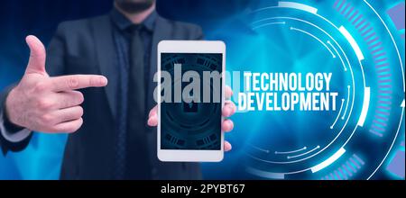 Légende conceptuelle développement technologique. Mot écrit sur les changements technologiques des produits et services Banque D'Images