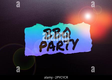 Légende du texte présentant BBQ Party. Mot écrit sur habituellement fait à l'extérieur en fumant la viande sur le bois ou le charbon de bois Banque D'Images