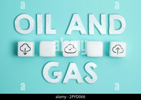 Légende du texte présentant le pétrole et le gaz. Approche commerciale exploration extraction raffinage commercialisation des produits pétroliers Banque D'Images