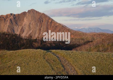 Mont Kamui et Mont Shari en arrière-plan. Banque D'Images