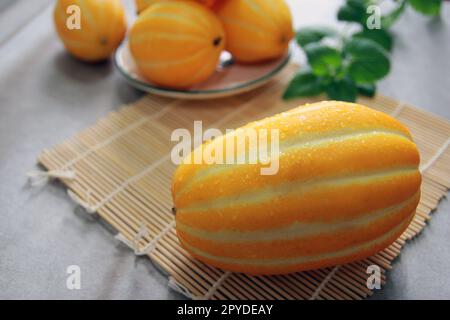 Spécialité coréenne sucrée et croquante Seongju melon concept de fruits d'été Banque D'Images