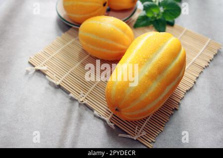 Spécialité coréenne sucrée et croquante Seongju melon concept de fruits d'été Banque D'Images