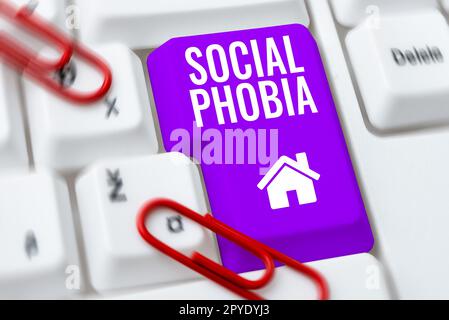 Signe d'écriture à la main social Phobia. Le concept d'Internet accablant la peur des situations sociales qui sont affligeantes Banque D'Images