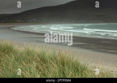 Keel strand sur l'île d'Achill sur la voie de l'Atlantique sauvage dans le comté de Mayo en Irlande Banque D'Images