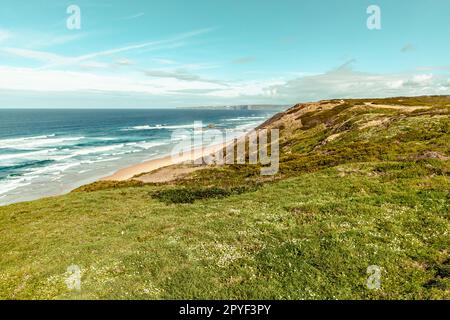 Paysage côtier dans le parc naturel du sud-ouest de l'Alentejo et de la Costa Vicentina à la plage de Bordeira Banque D'Images