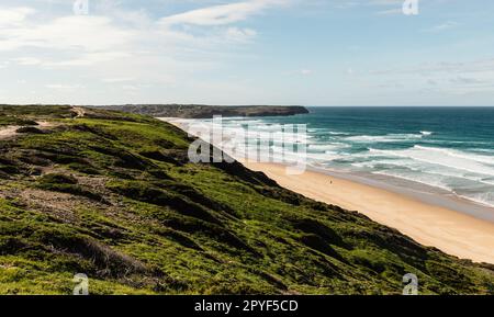 Paysage côtier dans le parc naturel du sud-ouest de l'Alentejo et de la Costa Vicentina à la plage de Bordeira Banque D'Images