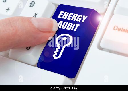 Affiche textuelle indiquant Energy Audit. Concept signification évaluation des besoins énergétiques et de l'efficacité d'un bâtiment Banque D'Images