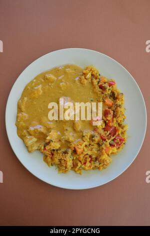 Poulet noix de cajou korma avec riz Banque D'Images