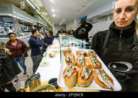 Le bar del Peix, Mercado del Olivar, Palma, Majorque, Îles Baléares, Espagne Banque D'Images