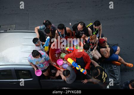 Célébrations de Songkran sur Rama I Road près de Siam Square à Bangkok, Thaïlande. Banque D'Images