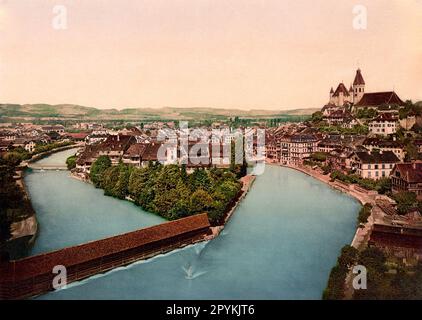 Château de Schadau et rivière Aare depuis le Thunerhof, Thun, Berne, Suisse 1890. Banque D'Images