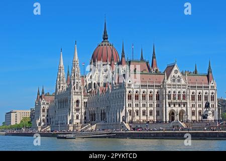 Parlement hongrois , Országház , sur le Danube, la place Kossuth, Pest , Budapest, Hongrie, achevé en 1902 Banque D'Images