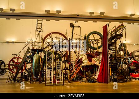 L'œuvre du peintre et sculpteur suisse Jean Tinguely dans le Musée Tinguely, qui présente une exposition permanente de son œuvre, Bâle, Suisse Banque D'Images