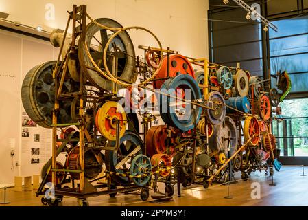 L'œuvre du peintre et sculpteur suisse Jean Tinguely dans le Musée Tinguely, qui présente une exposition permanente de son œuvre, Bâle, Suisse Banque D'Images