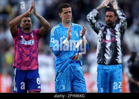 Turin, Italie. 03rd mai 2023. Wojciech Szczesny de Juventus FC célèbre à la fin de la série Un match de football entre Juventus FC et US Lecce au stade Allianz sur 3 mai 2023 à Turin, Italie . Credit: Marco Canoniero / Alamy Live News Banque D'Images