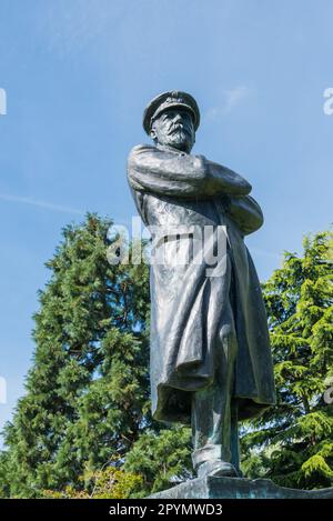 Capitaine Edward John Smith, capitaine du Titanic, statue dans Beacon Park à Lichfield, Staffordshire Banque D'Images