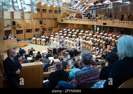 Édimbourg, Écosse, Royaume-Uni. 4th mai 2023. PHOTO : Humza Yousaf MSP, premier ministre d'Écosse et chef du Parti national écossais (SNP). Scènes à l'intérieur de Holyrood montrant les vues des couloirs et des chambres des DSFM lors de la session hebdomadaire des questions des premiers ministres (QFM). Crédit: Colin D Fisher/CDFIMAGES.COM crédit: Colin Fisher/Alay Live News Banque D'Images