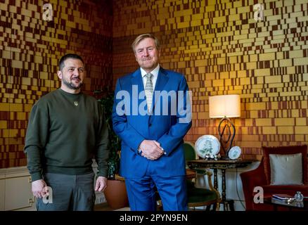 La Haye, Niederlande. 04th mai 2023. Le roi Willem-Alexandre des pays-Bas au Palais huis Ten Bosch à la Haye, sur 04 mai 2023, pour recevoir en audience Volodymyr Zelensky, le président de l'Ukraine Credit: Rota Remko de Waal/ Albert Nieboer/pays-Bas OUT/point de vue OUT/dpa/Alay Live News Banque D'Images