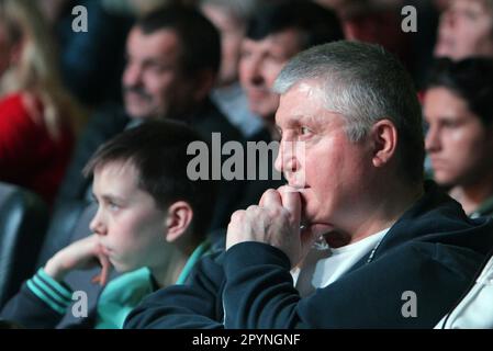 Dnipro, Ukraine. 14th mars 2023. DNIPRO, UKRAINE - le 03 MAI 2023 - les spectateurs regardent la représentation musicale-dramatique 'il est vivant' basée sur l'histoire de Jésus Christ, Dnipro, Ukraine orientale. Credit: UKRINFORM/Alamy Live News Banque D'Images