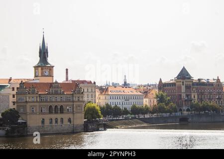 Paysage urbain de Prague, rivière Moldva, rivière Vltava Banque D'Images